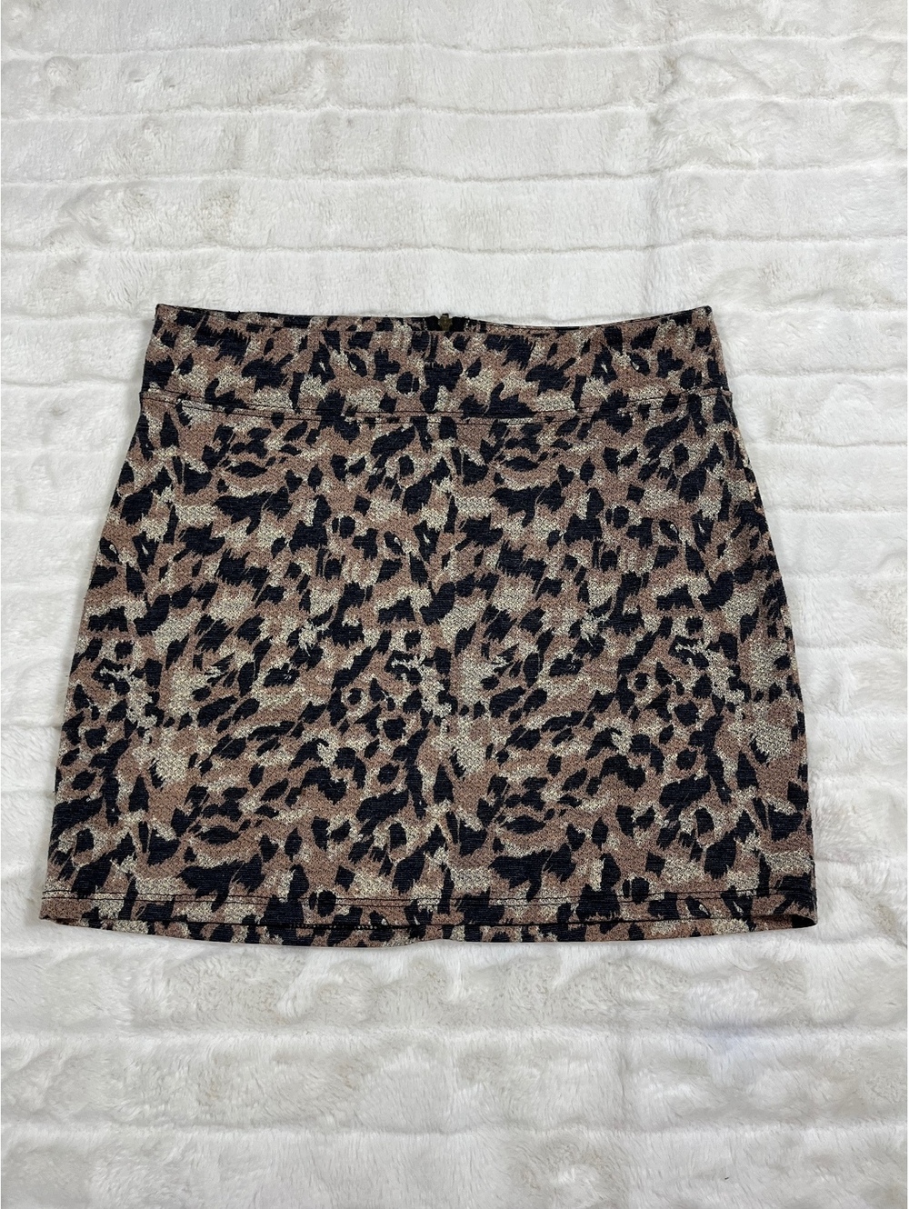 BDG Jrs L Slim Stretchy Party Animal Print Mini A Line Tan Black Back Zip Skirt